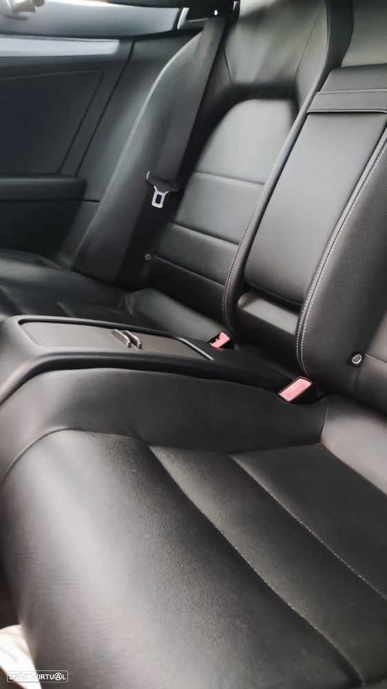 Mercedes-Benz E 250 CGI Avantgarde BlueEfficiency - 3