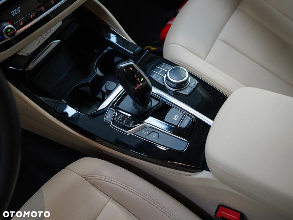 BMW X4 xDrive20i GPF Advantage sport - 35