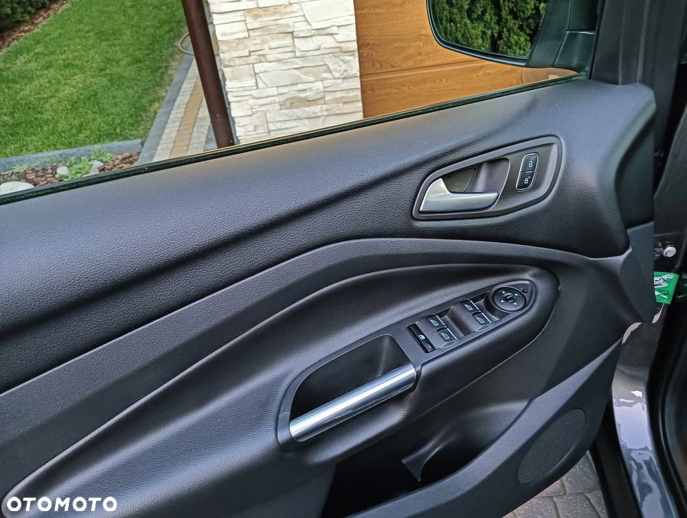 Ford Kuga - 19