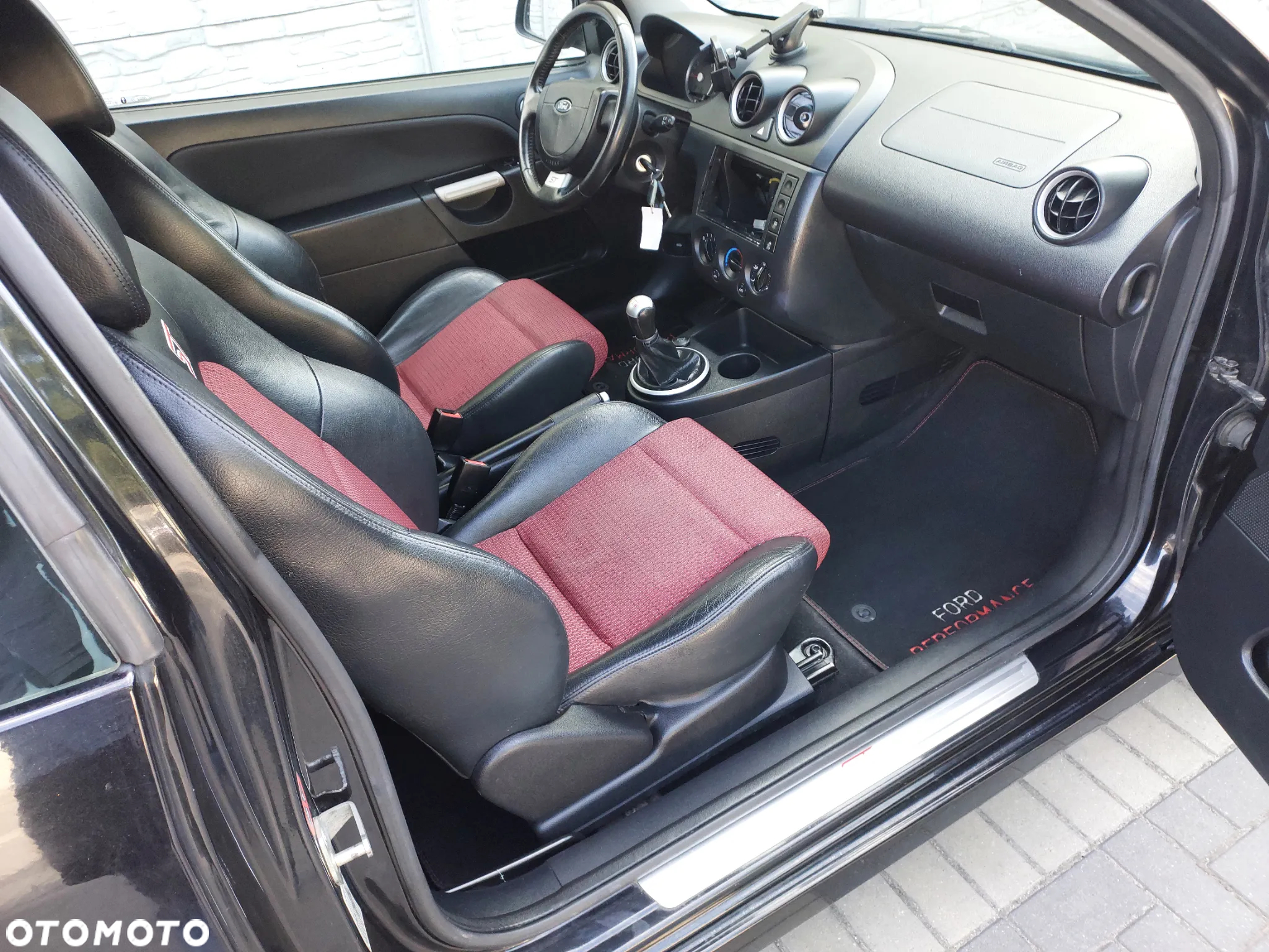 Ford Fiesta 2.0 ST - 8