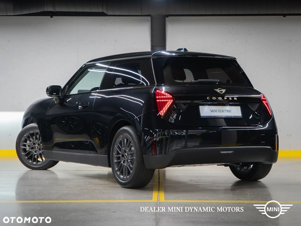 MINI Cooper E Essential Trim - 6