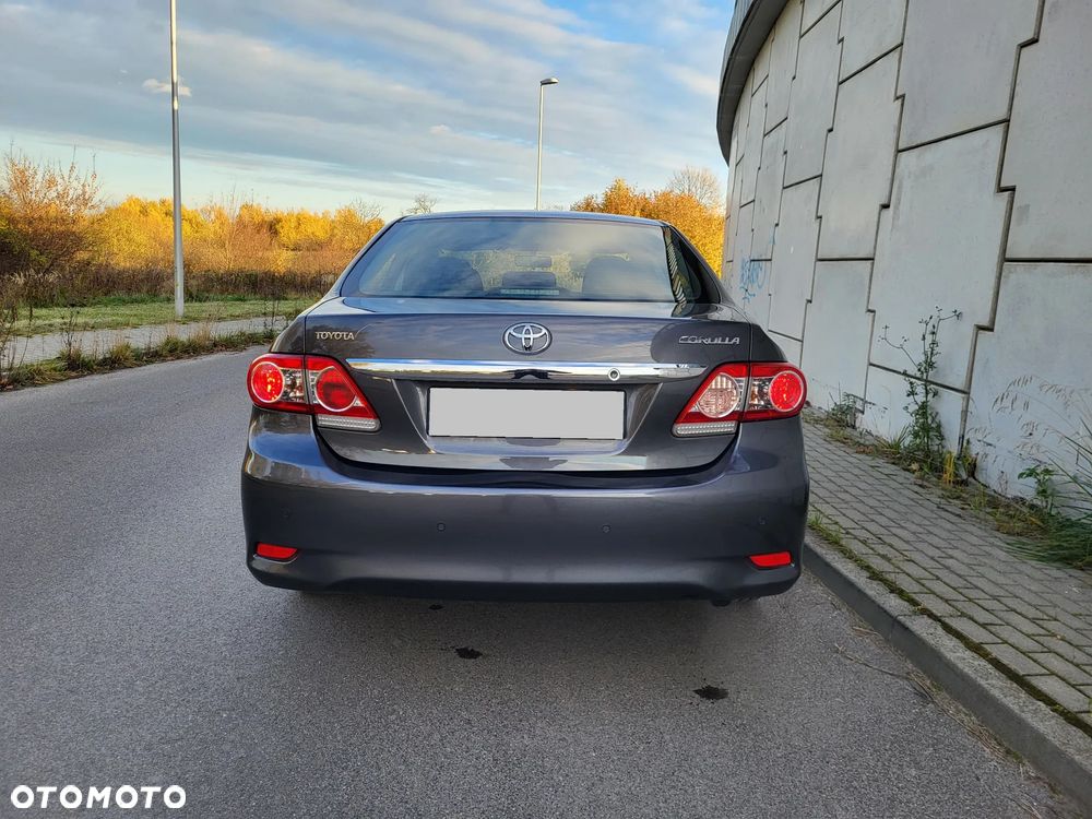 Toyota Corolla - 5