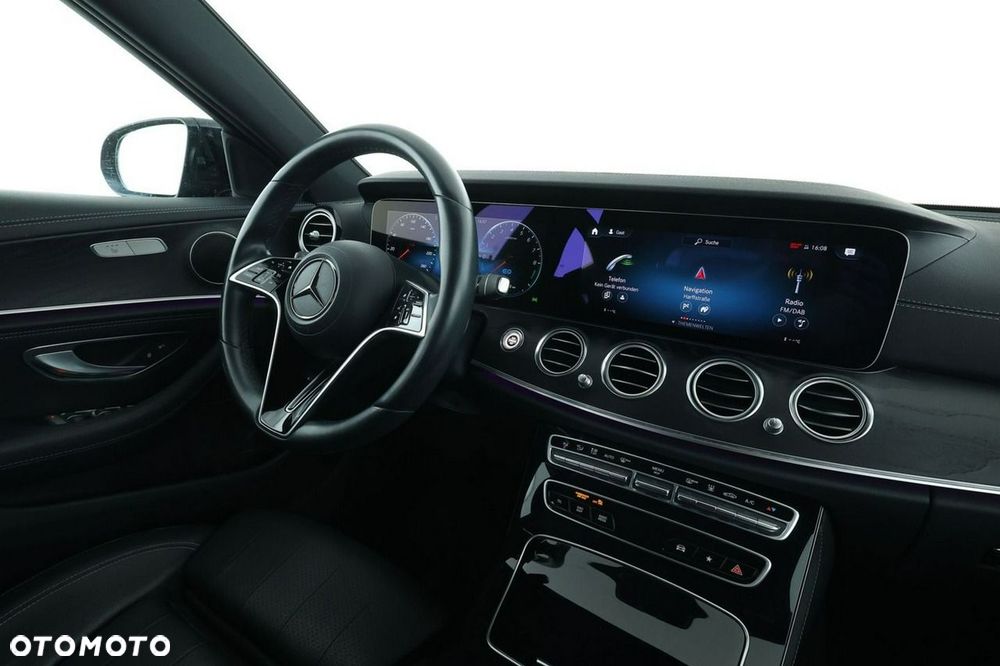 Mercedes-Benz Klasa E 300 9G-TRONIC Avantgarde - 17