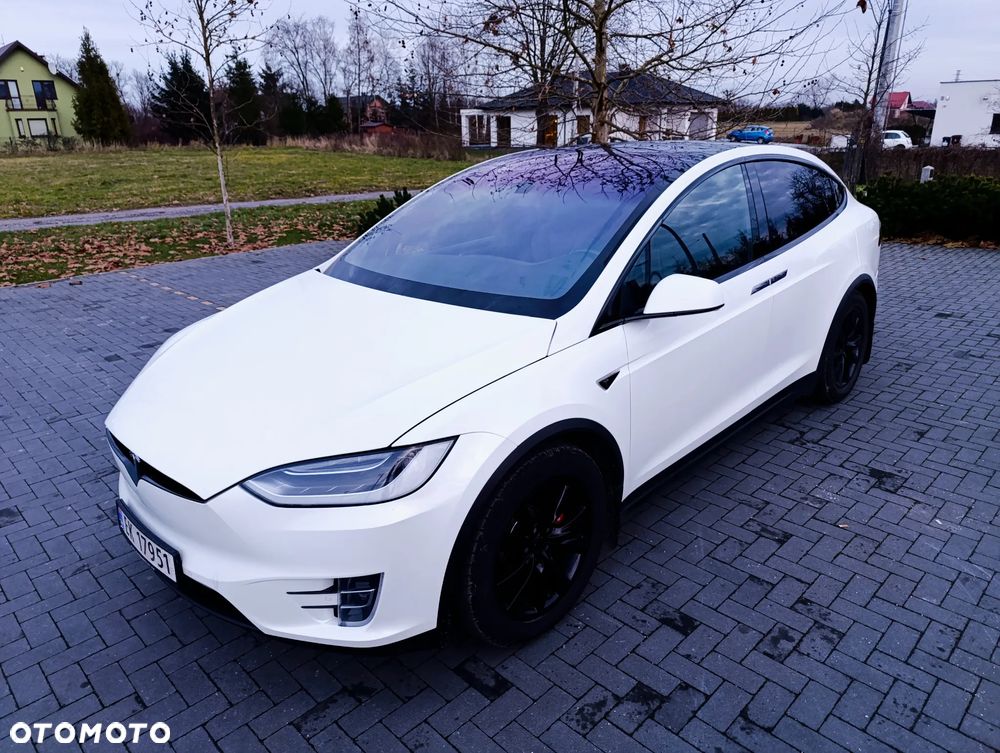Tesla Model X - 2
