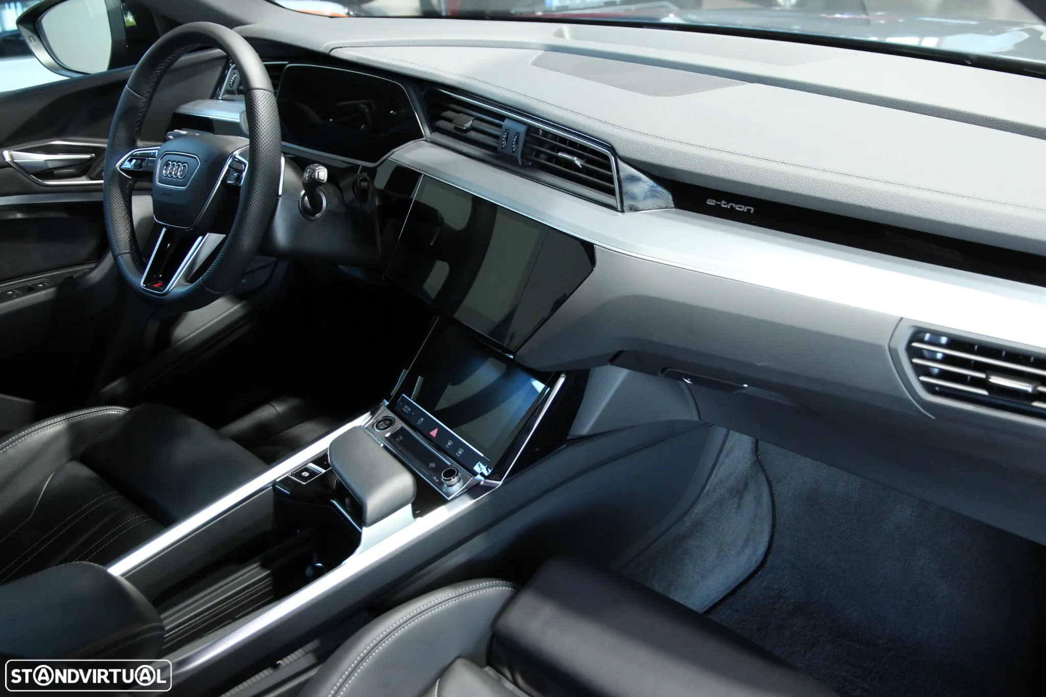 Audi Q8 e-Tron 50 quattro S line - 11