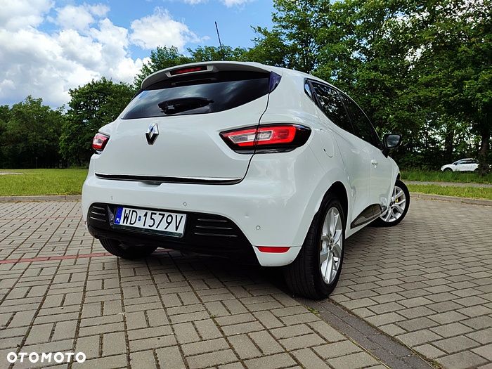Renault Clio - 12