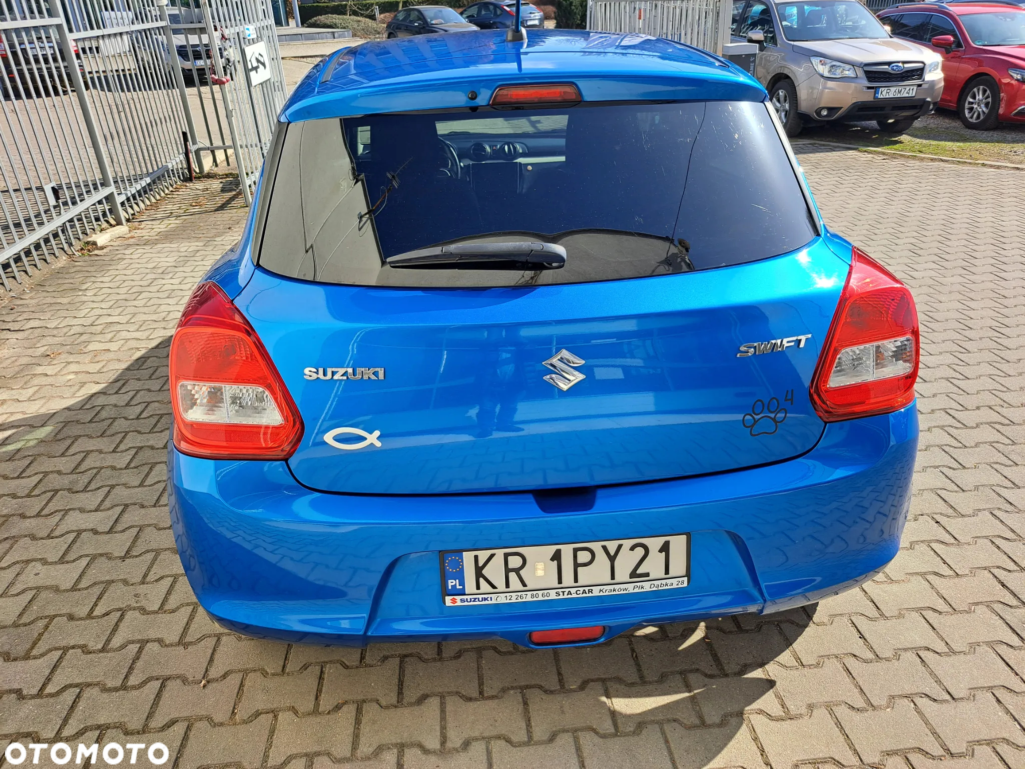 Suzuki Swift 1.2 Premium Plus CVT - 4