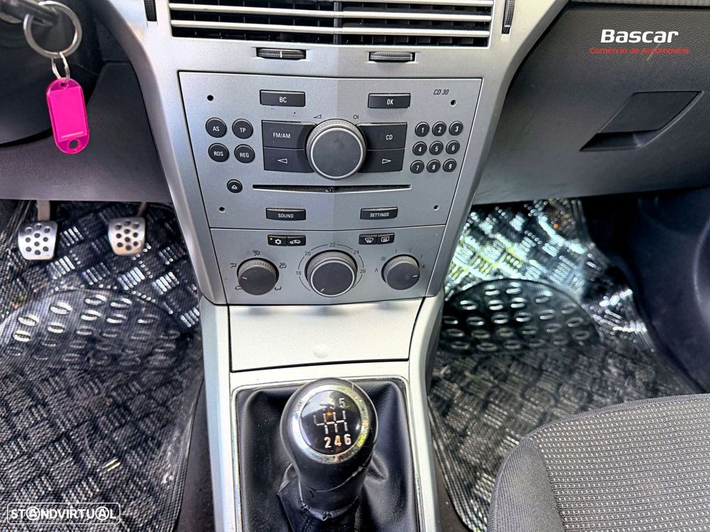 Opel Astra GTC 1.3 CDTI - 24