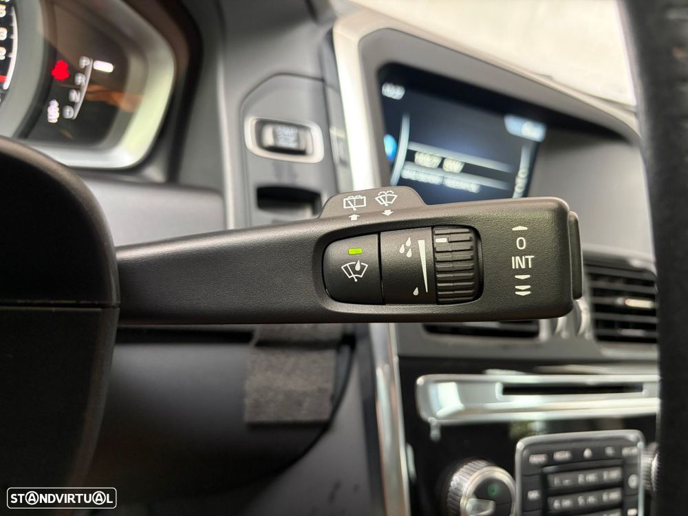 Volvo XC 60 2.0 D4 Dynamic Edition Geartronic - 18