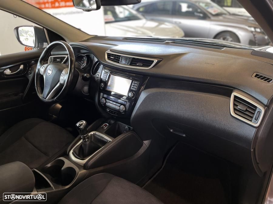 Nissan Qashqai 1.5 dCi N-Connecta - 22