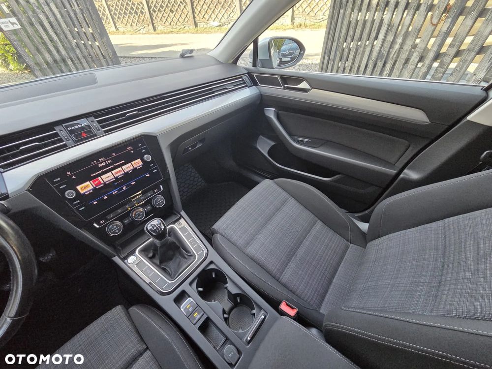 Volkswagen Passat 2.0 TDI EVO Business - 12