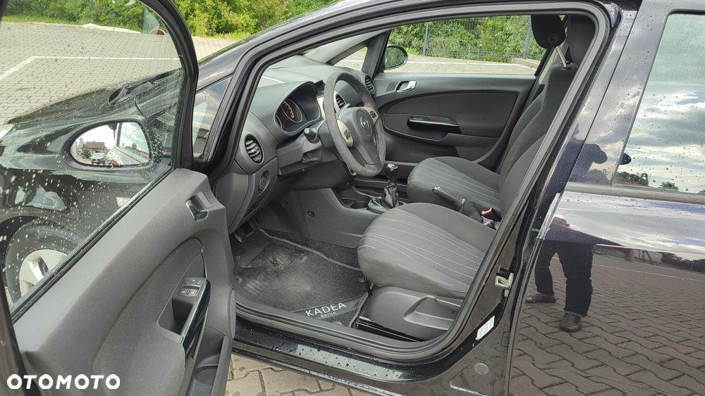 Opel Corsa 1.2 16V - 12