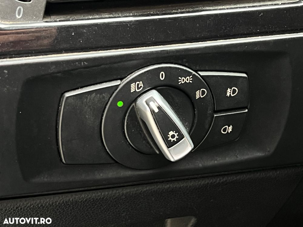 BMW Seria 3 318d DPF Touring Edition Lifestyle - 19