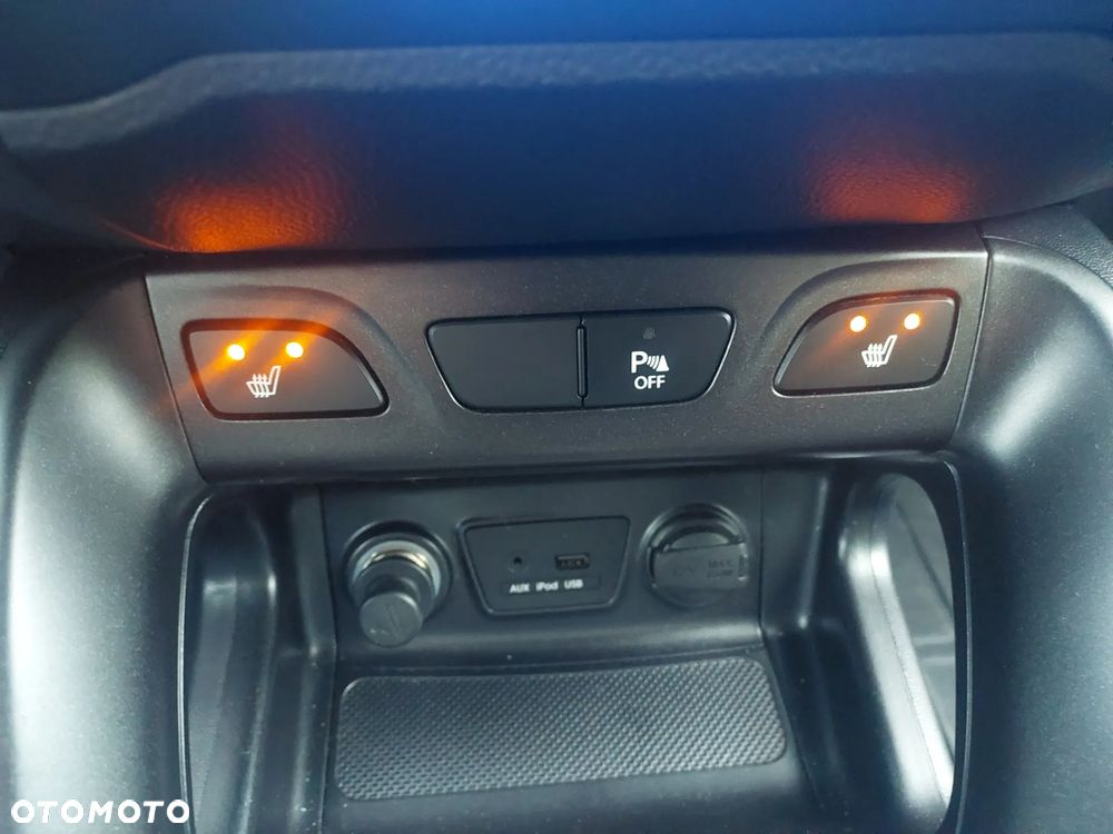 Hyundai ix35 1.6 2WD Fifa World Cup Edition - 16