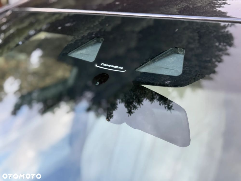 BMW Seria 5 520d xDrive M Sport sport - 32