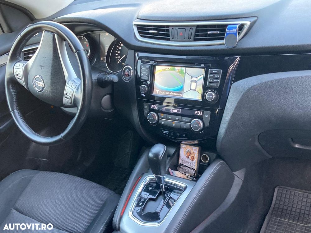 Nissan Qashqai 1.6 DCI Start/Stop X-TRONIC Tekna - 8