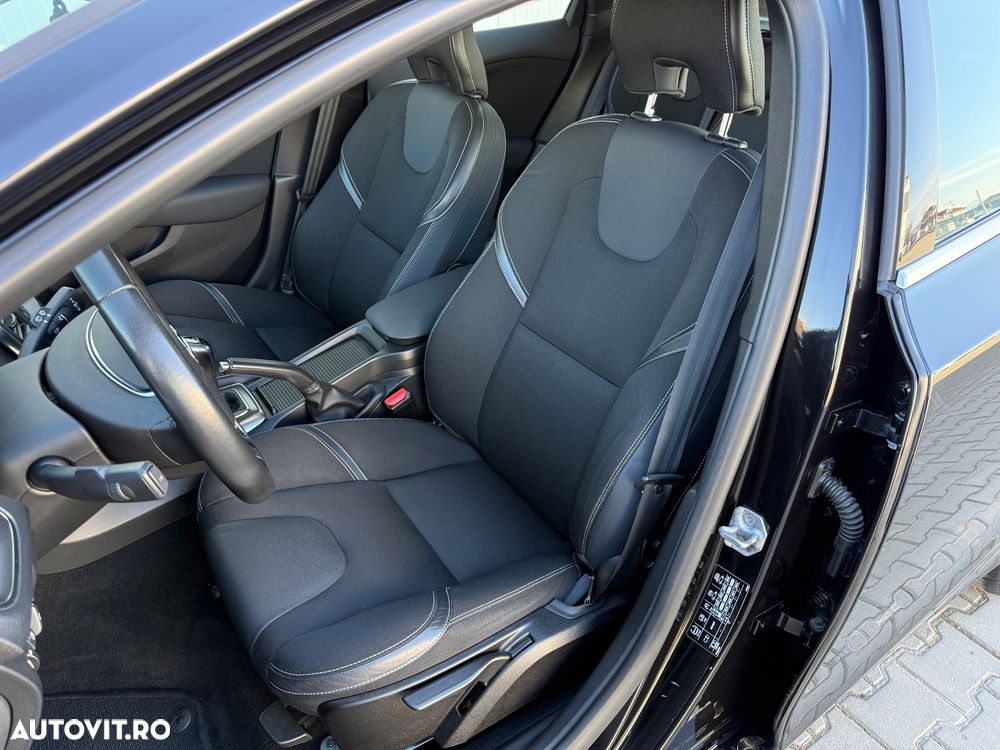 Volvo V40 D2 Summum - 20