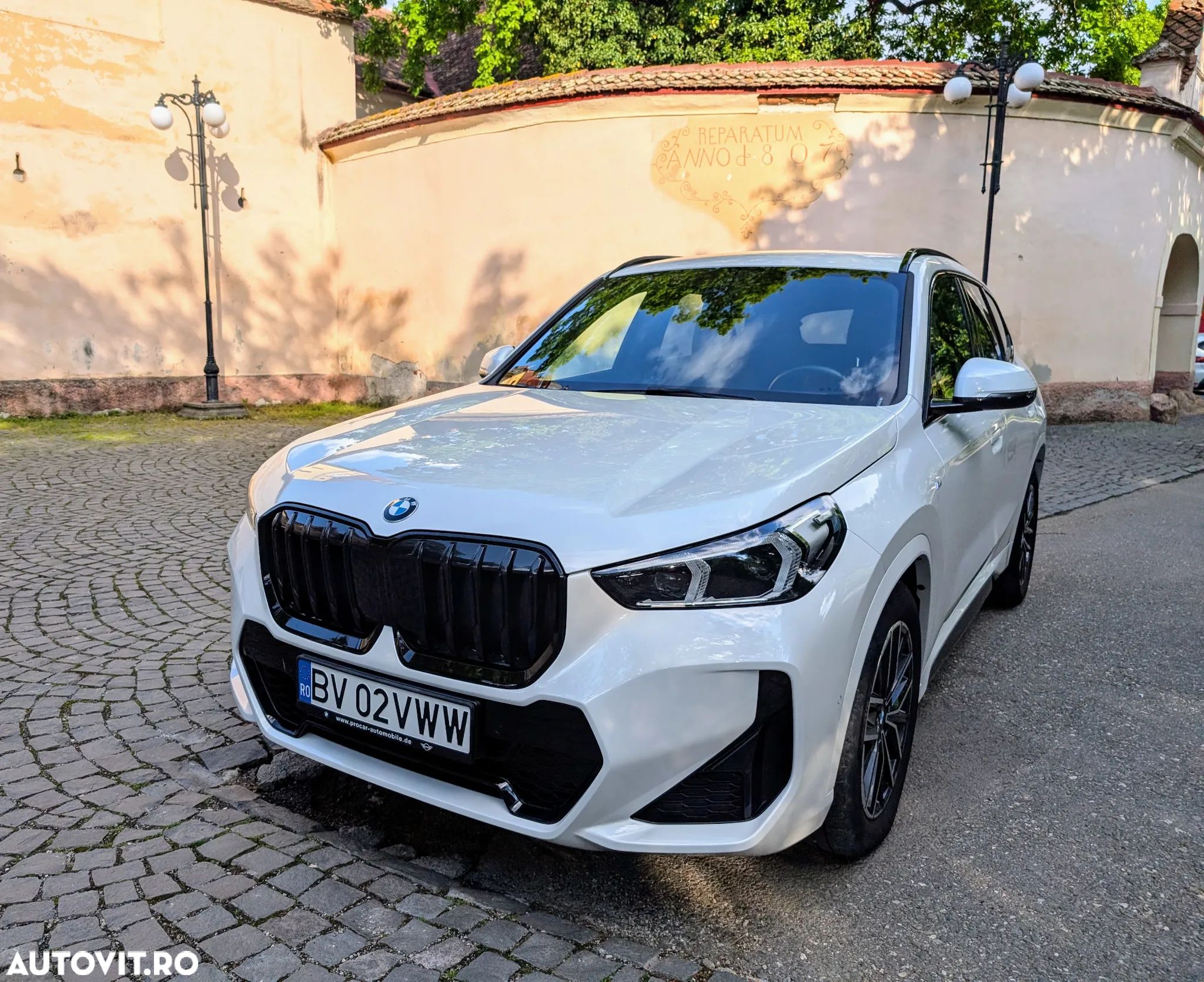 BMW X1 sDrive18i AT - 1
