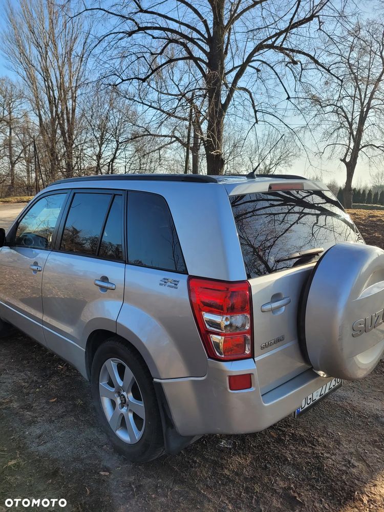 Suzuki Grand Vitara 2.0 - 5