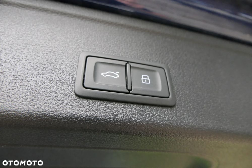 Audi A4 Avant 2.0 TFSI ultra S tronic sport - 37