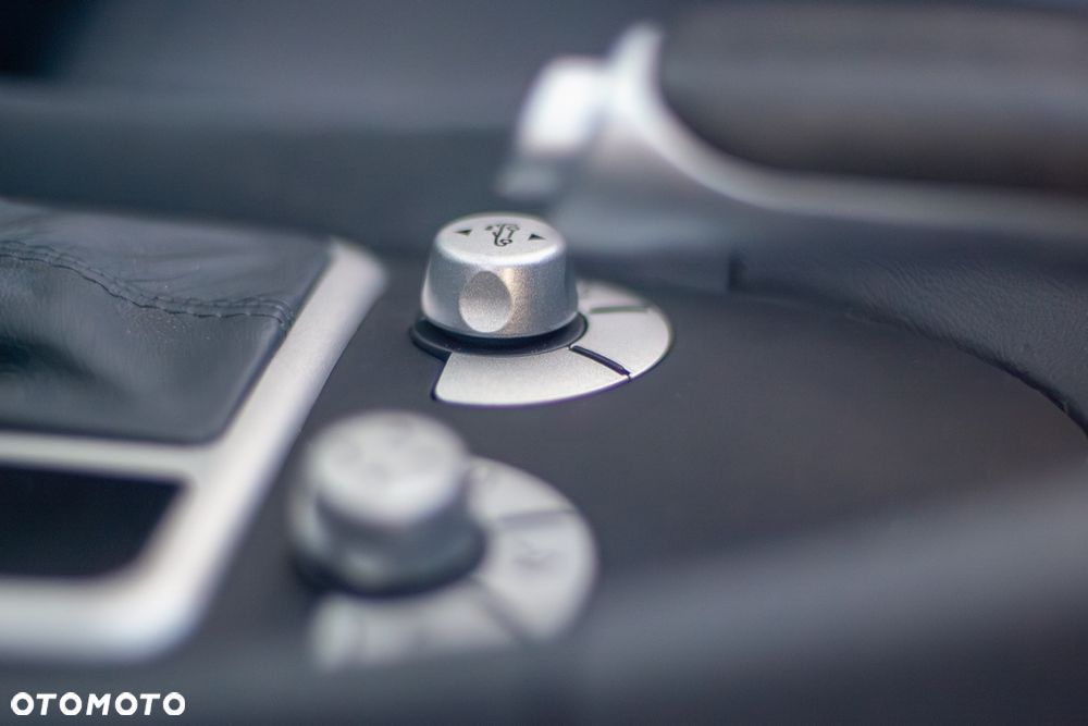 Mercedes-Benz SLK 55 AMG 7G-TRONIC - 27