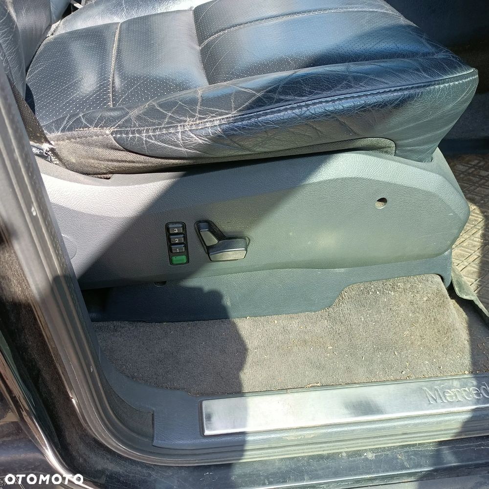 Mercedes-Benz ML - 15