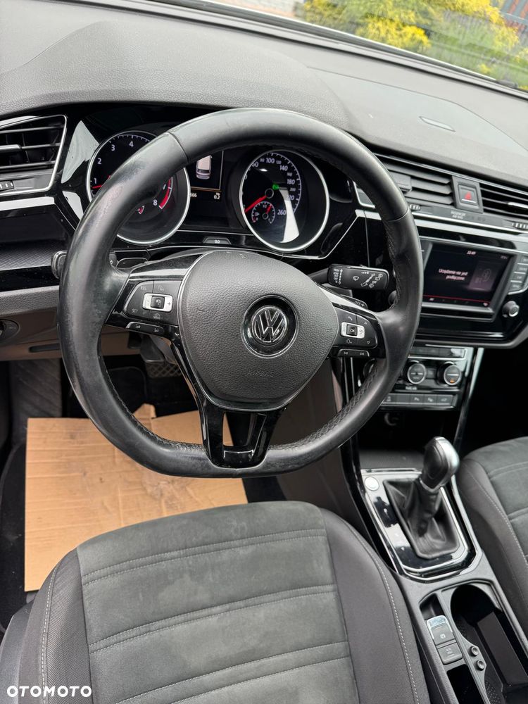 Volkswagen Touran 1.4 TSI BMT Comfortline DSG - 6