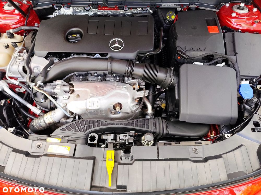 Mercedes-Benz GLB 250 4Matic 8G-DCT AMG Line Advanced Plus - 17