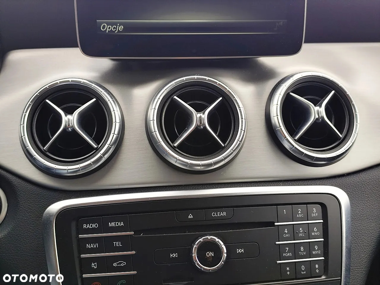 Mercedes-Benz CLA 250 4-Matic AMG Line - 18