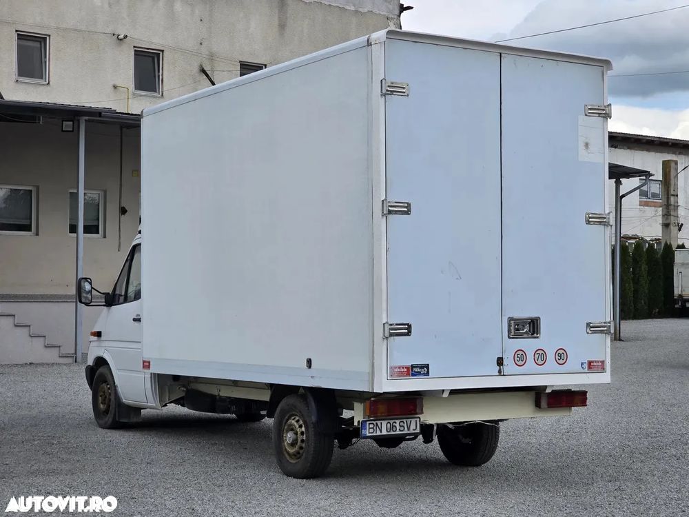 Mercedes-Benz Sprinter - 4