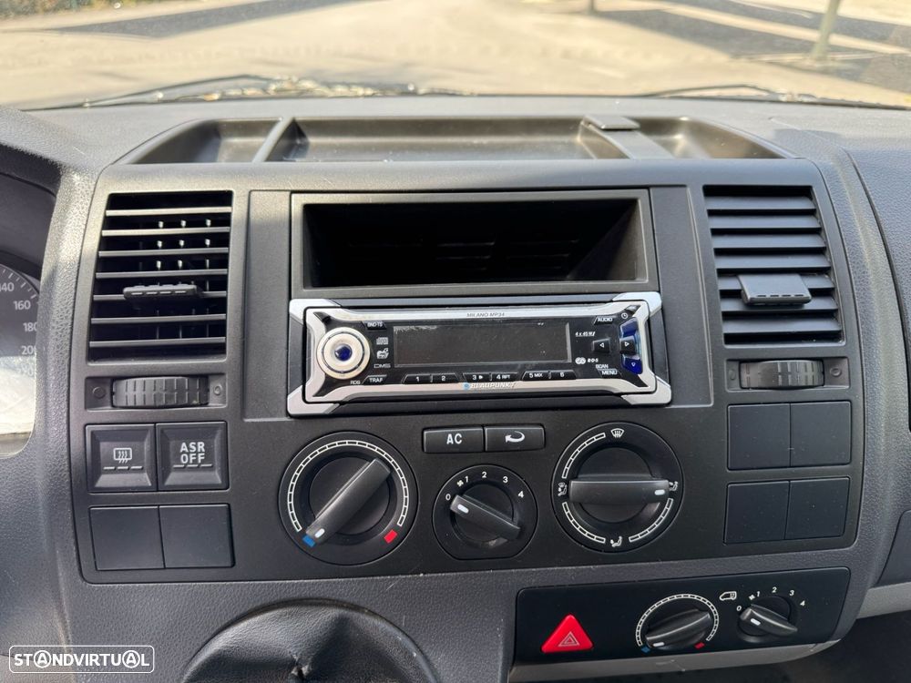 VW Transporter - 12