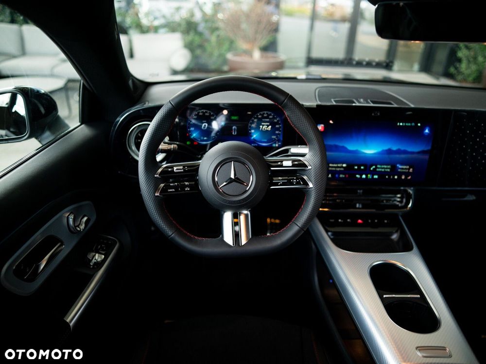 Mercedes-Benz CLA - 12