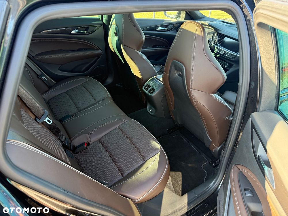 Opel Insignia 2.0 BiTrb D 4x4 Automatik Exclusive - 9
