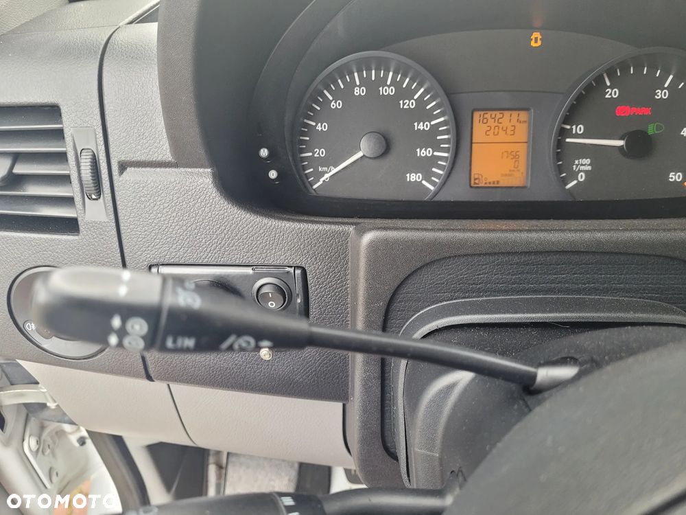 Mercedes-Benz Sprinter - 22