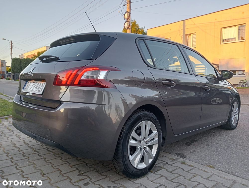 Peugeot 308 1.6 HDi Premium - 10