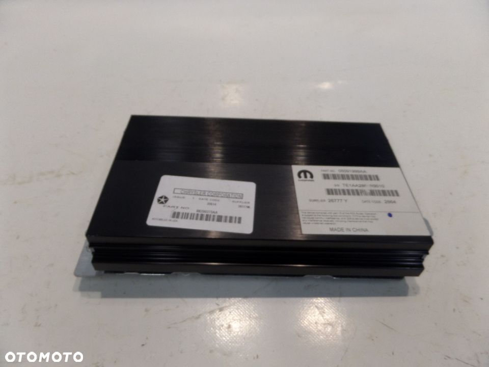 JEEP CHEROKEE KL WZMACNIACZ 05091999AA - 1