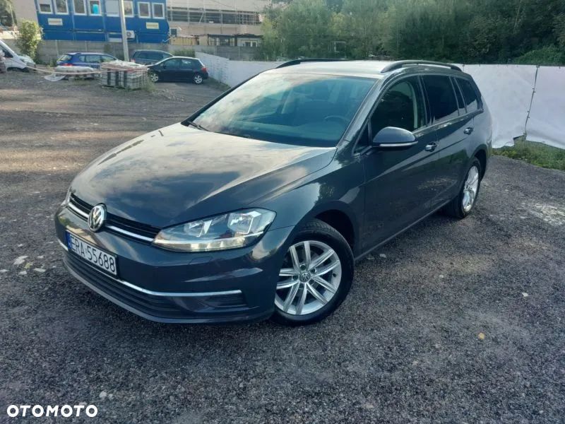 Volkswagen Golf - 2