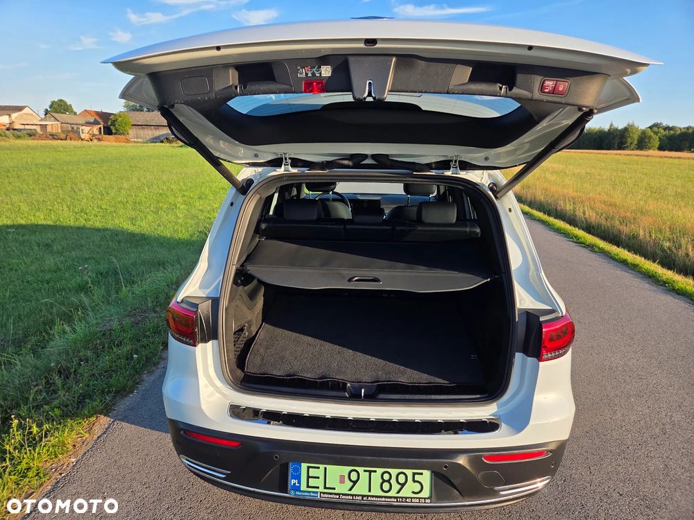 Mercedes-Benz EQB 250 66.5kWh Electric Art - 4