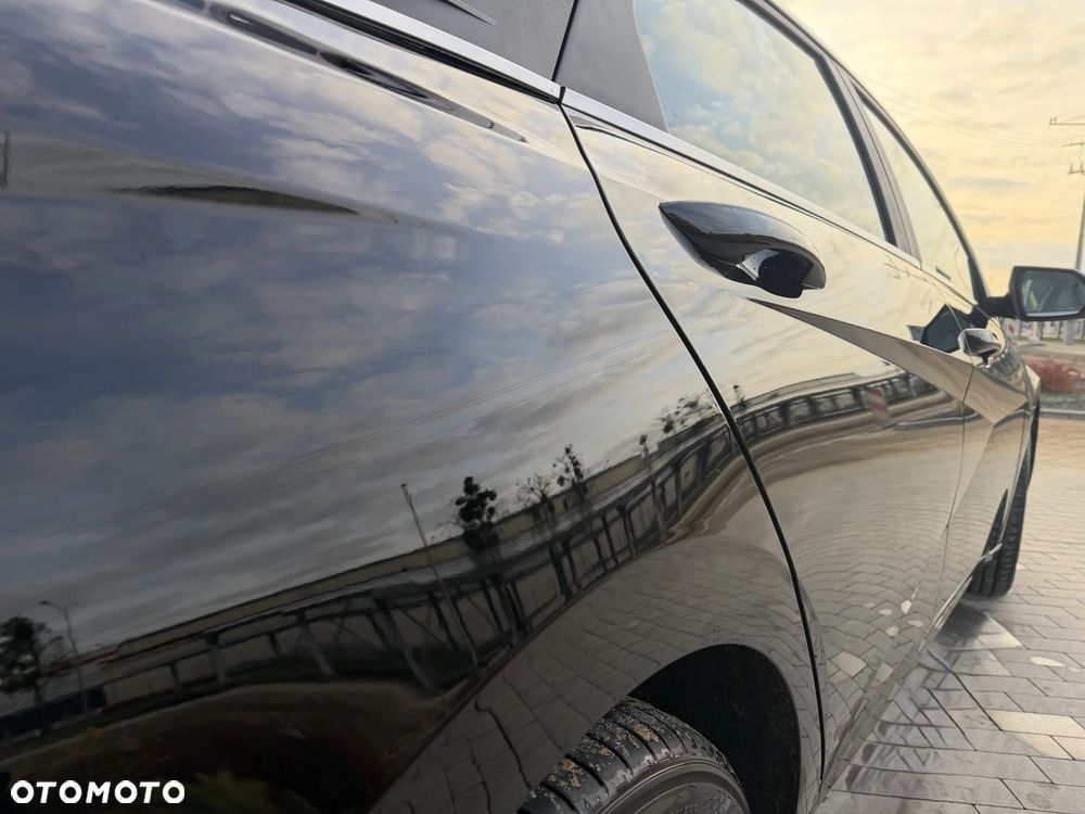 Hyundai Elantra 1.6 Executive CVT - 13