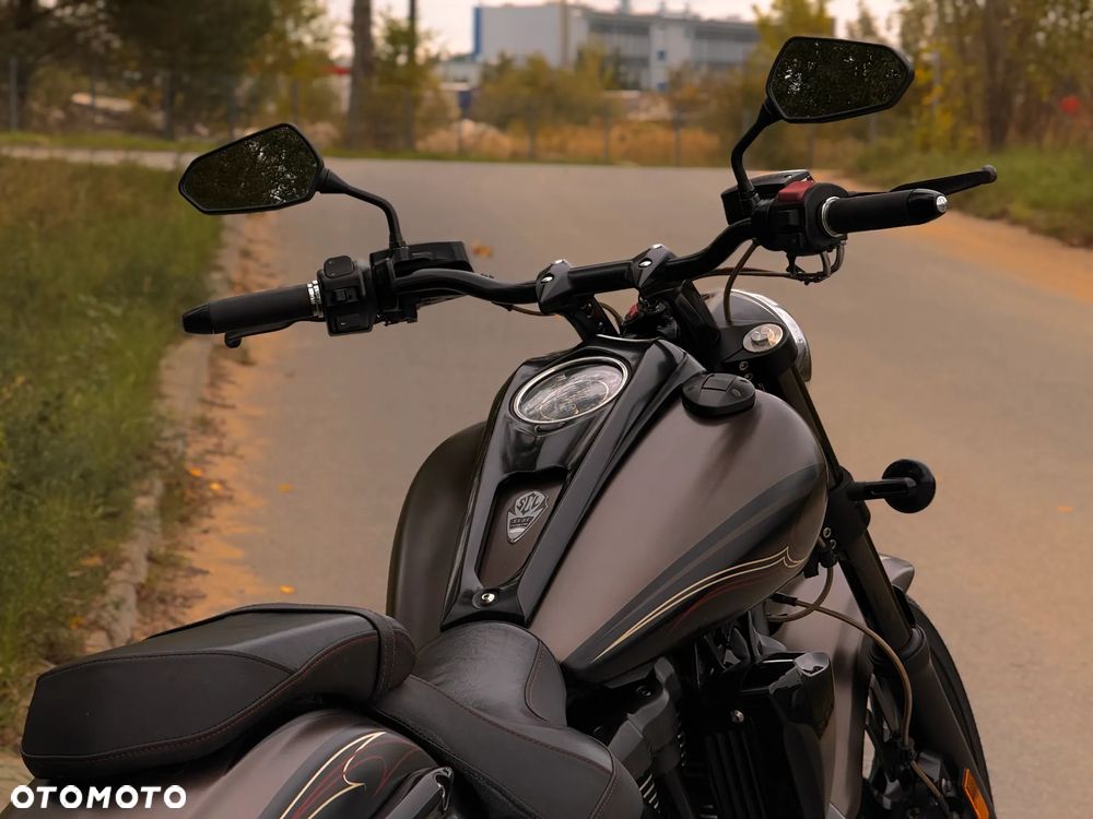 Yamaha Raider - 32