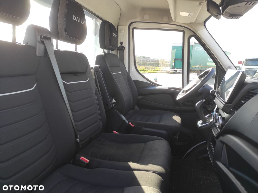 Iveco DAILY 35S18 LAWETA - 16