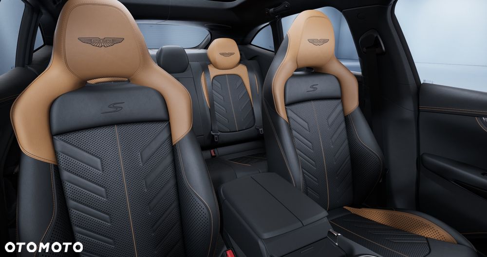 Aston Martin DBX707 - 12