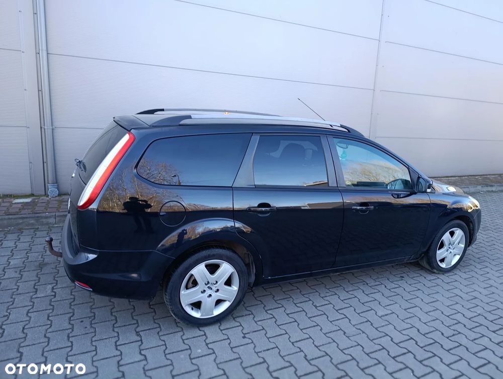 Ford Focus 1.6 16V Style - 12