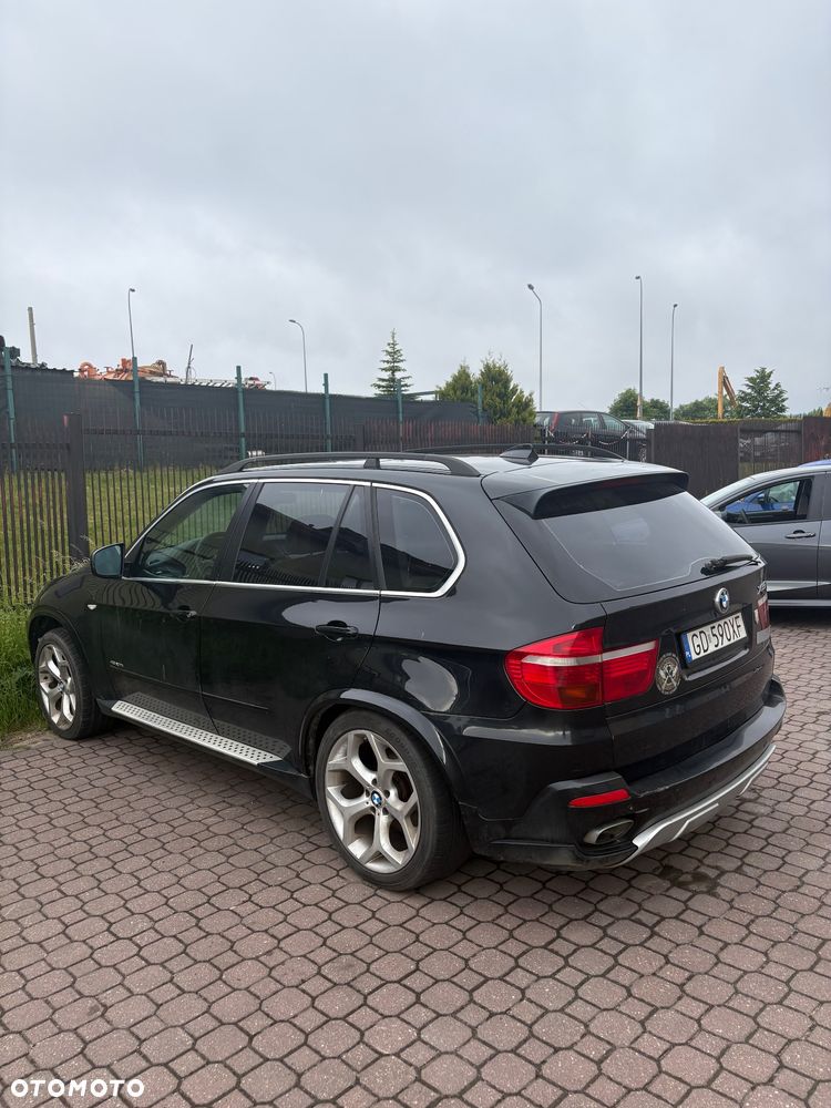BMW X5 4.8i xDrive - 1