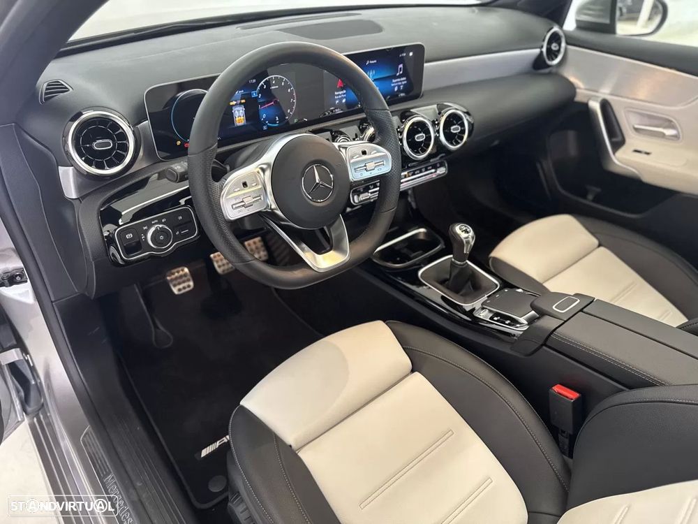 Mercedes-Benz A 200 AMG Line - 26