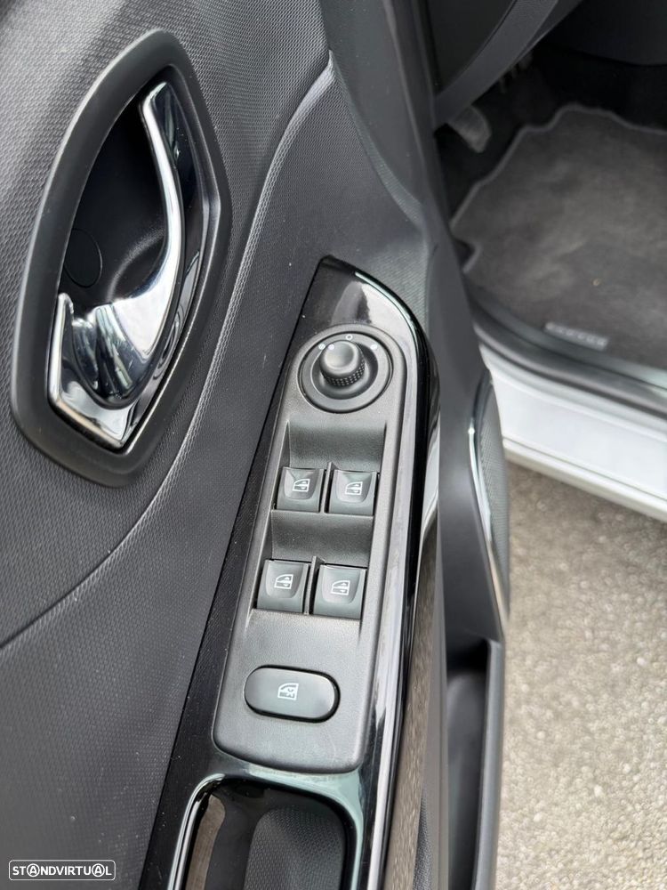 Renault Captur 1.5 dCi Exclusive - 18