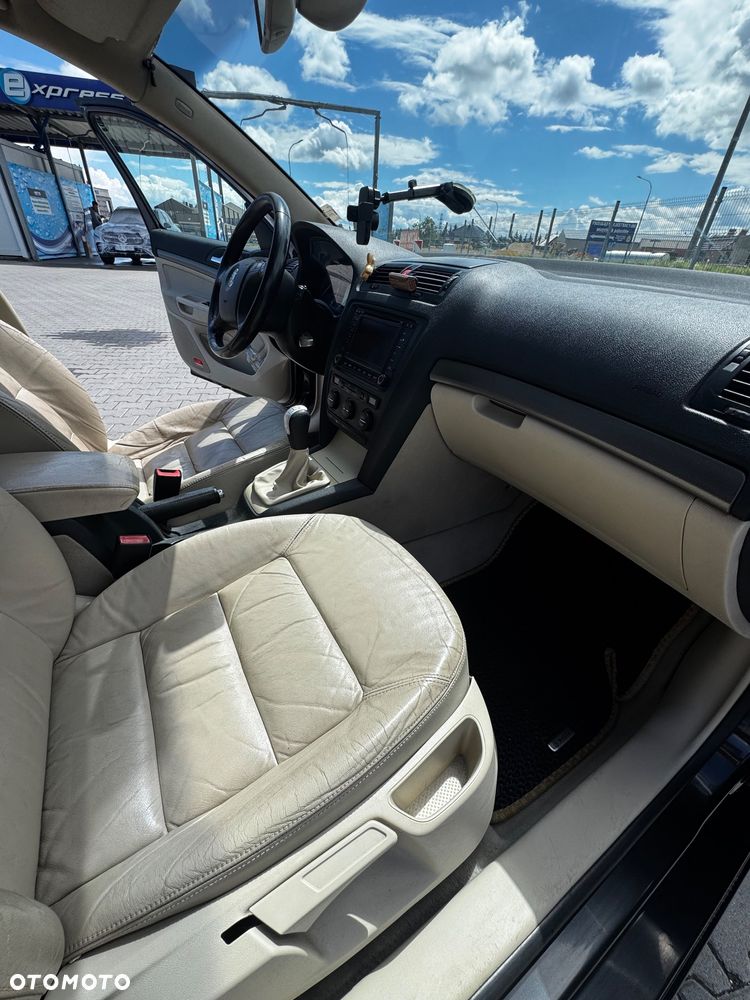 Skoda Octavia 2.0 TDI Elegance - 21