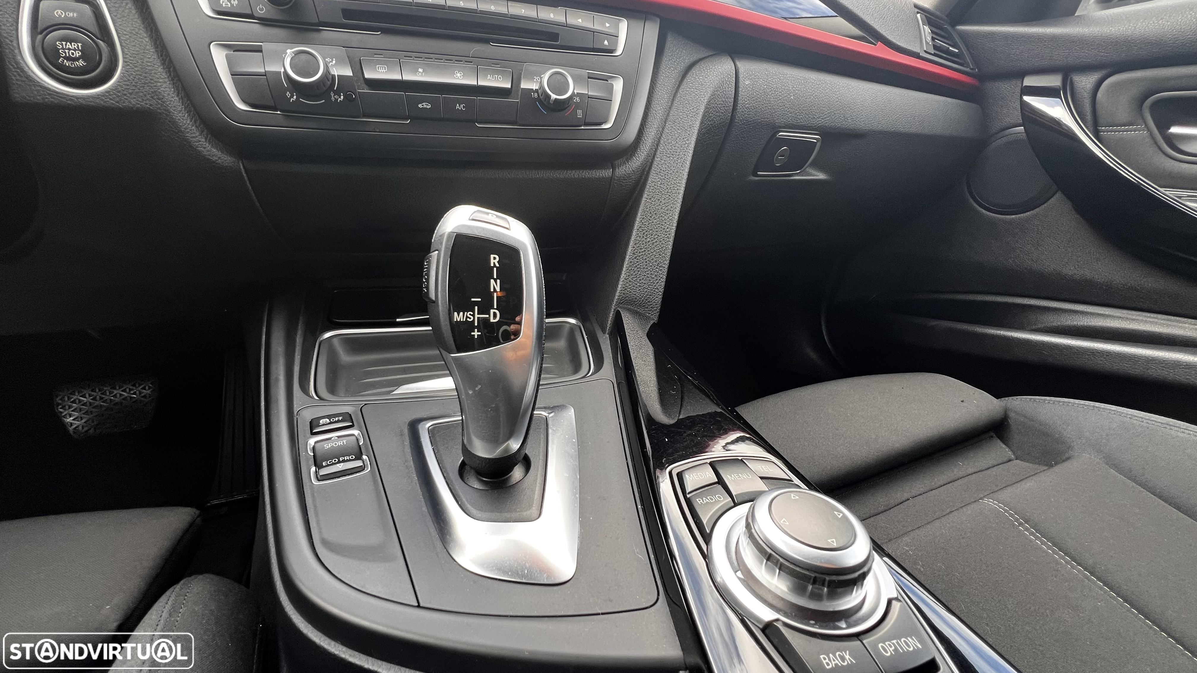BMW 318 d Touring Auto Line Sport - 48