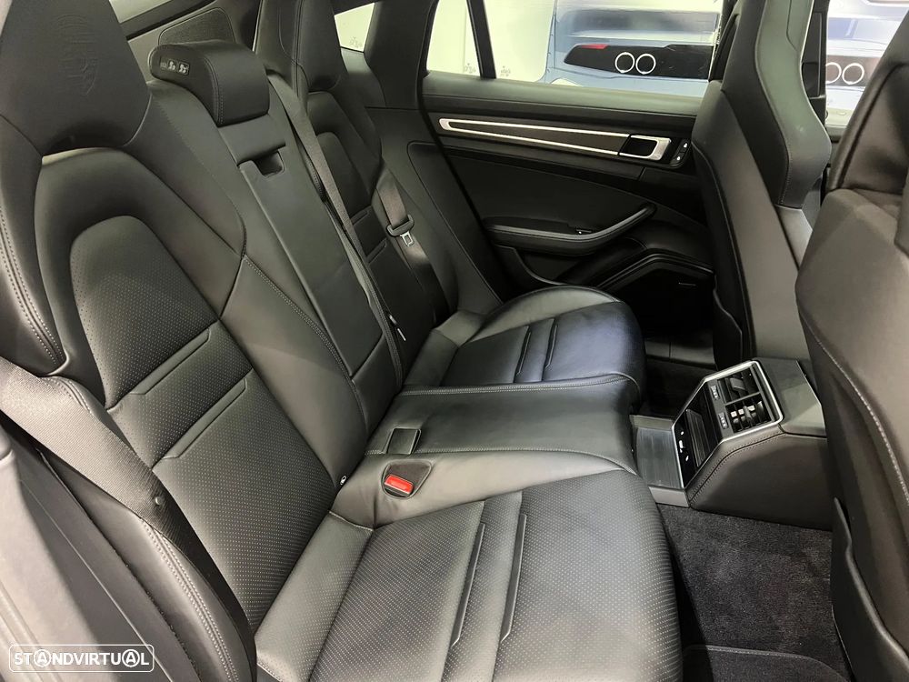 Porsche Panamera - 36