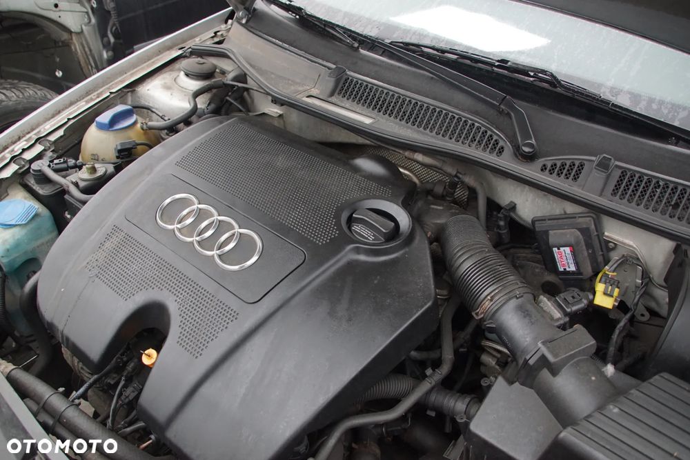 Auto na części - Audi A3 8L Lift 1.6 8V 102 KM AVU DUU LY7W 2002R Silnik Skrzynia Drzwi Maska Klapa Zderzak Lampa Lusterko Szyba Deska Kokpit Sterownik Moduł Czujnik Licznik Panel Kierownica - 16